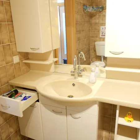 Accommodatie bij particulieren Grosses Bad Kueche Wohnzimmer Terasse Garten Zentral Ruhig *