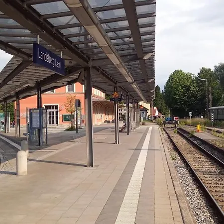 Grosses Bad Kueche Wohnzimmer Terasse Garten Zentral Ruhig Accommodatie bij particulieren *